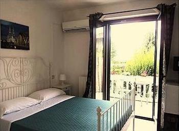 Olympic Kosher Holidays Hotel Сирмионе Екстериор снимка
