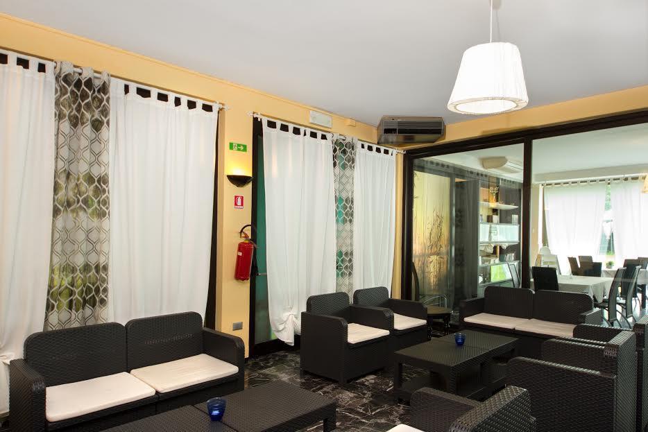 Olympic Kosher Holidays Hotel Сирмионе Екстериор снимка