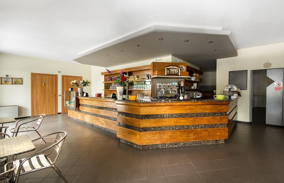 Olympic Kosher Holidays Hotel Сирмионе Екстериор снимка
