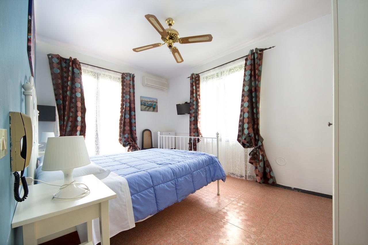 Olympic Kosher Holidays Hotel Сирмионе Екстериор снимка